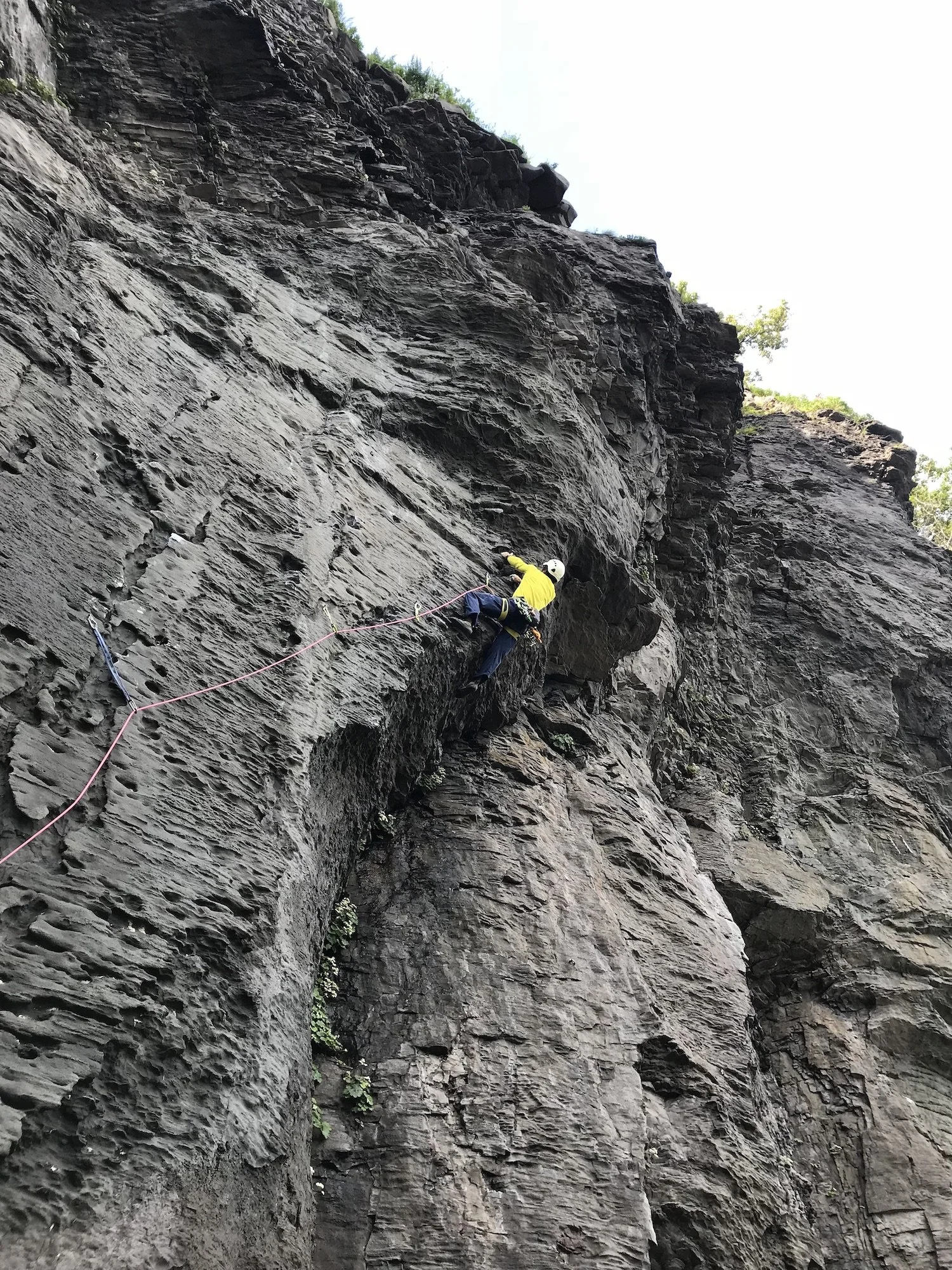 ロッククライミング — Niseko Mountain Guides